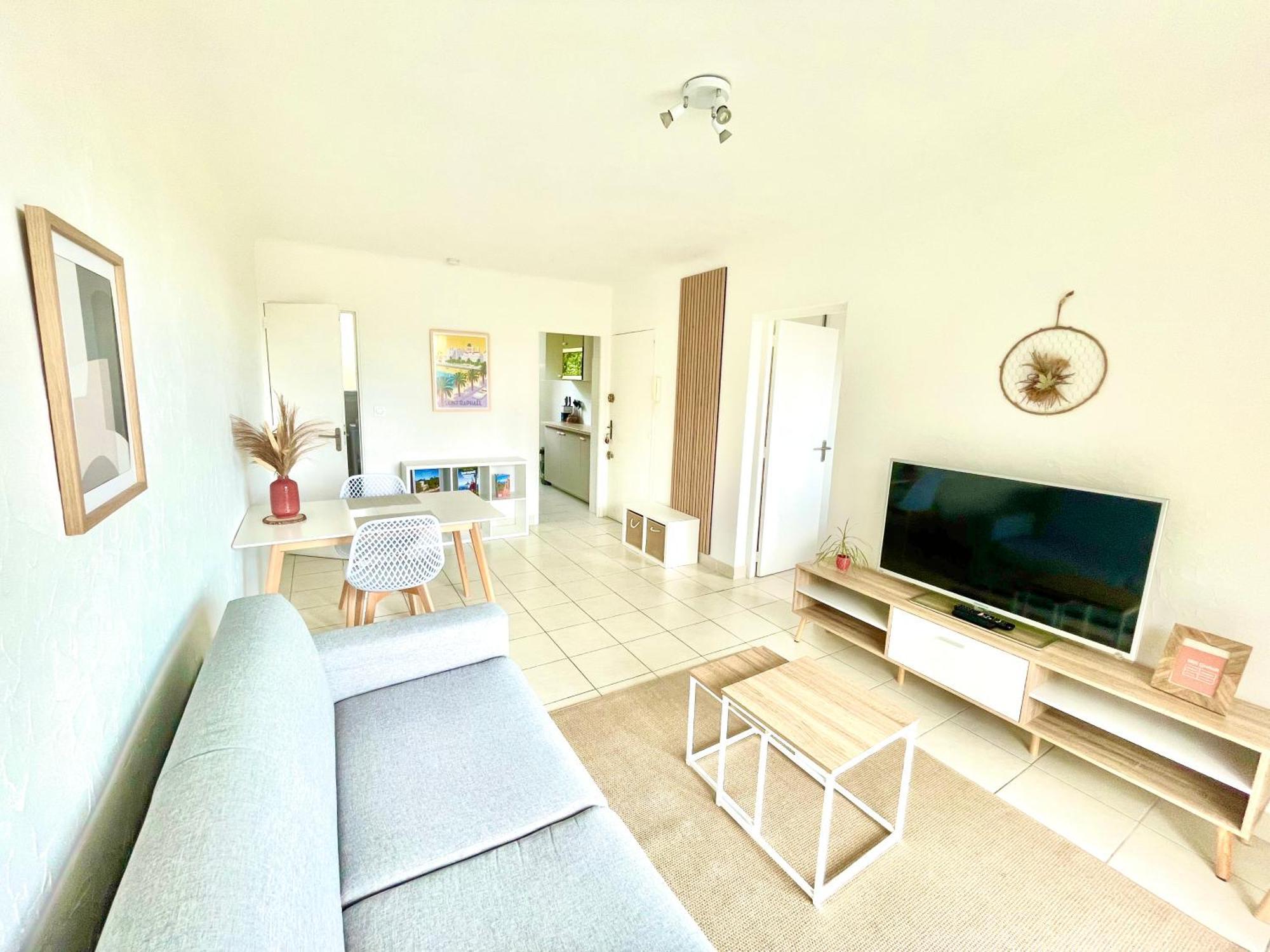 Appartement Cosy, Calme, Centre Ville Saint-Raphaël المظهر الخارجي الصورة
